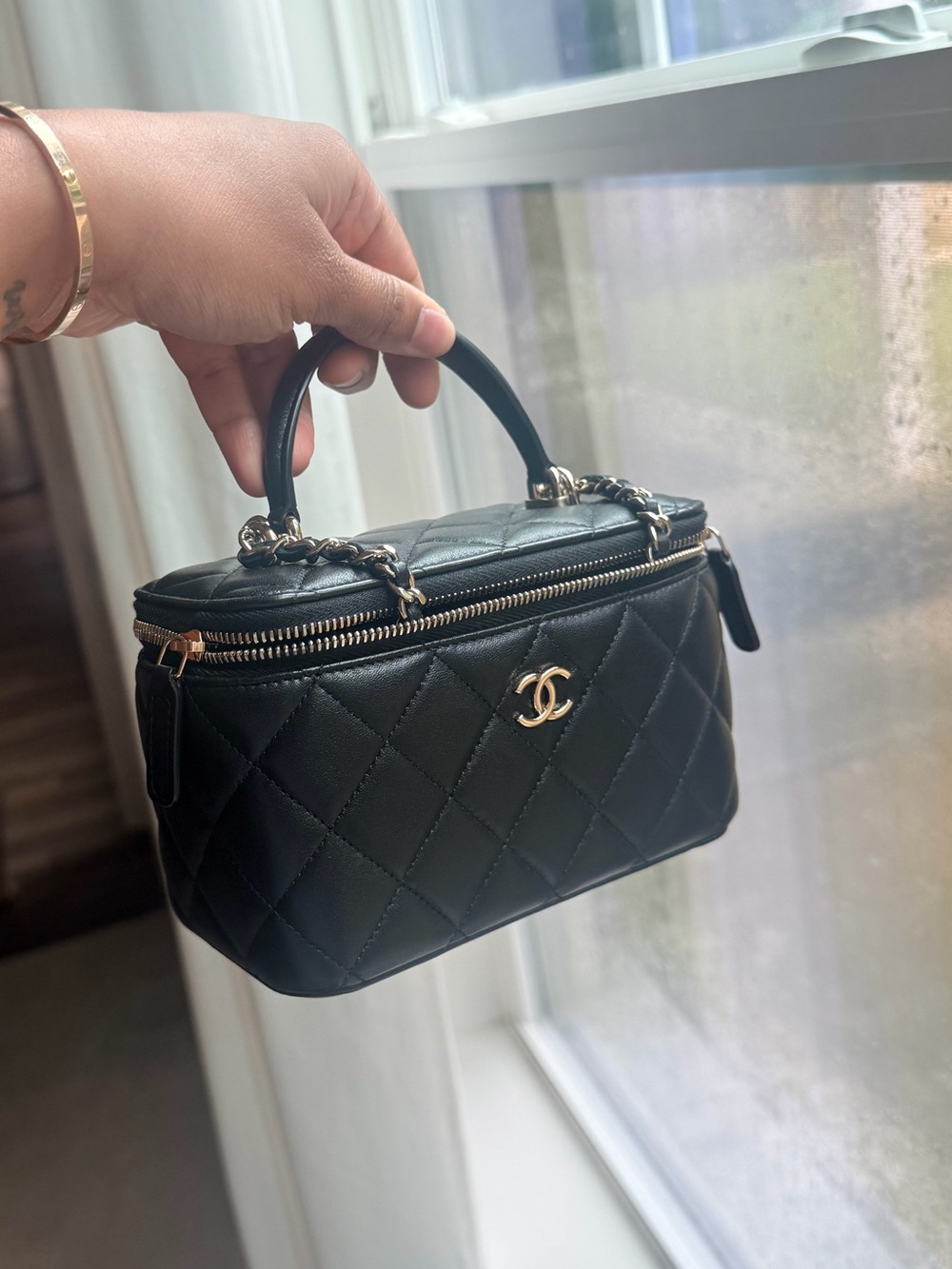 Chanel vanity bag- black 2025 purchase- LIKE NEW FULL SET (receipt provided)